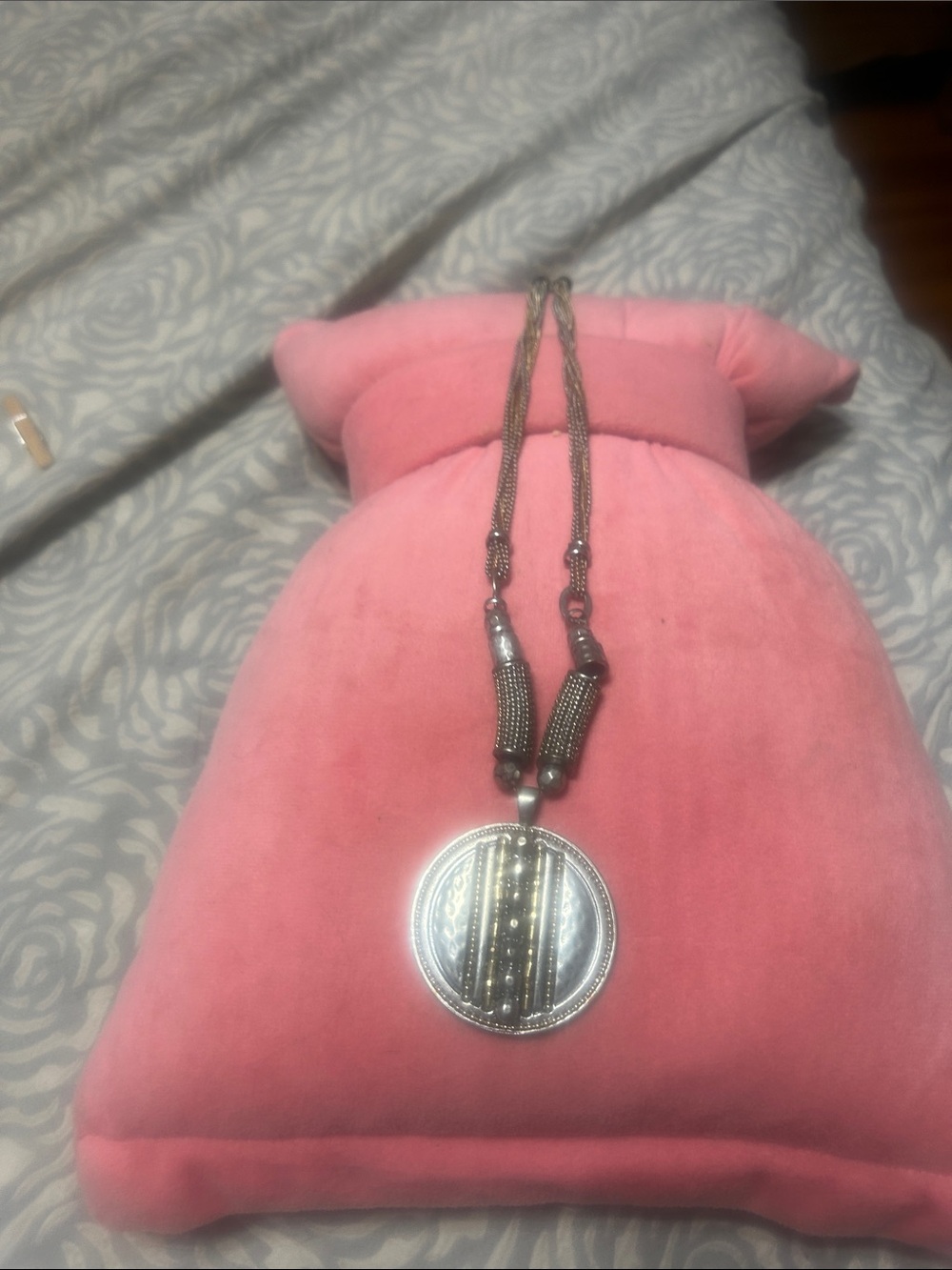 Vintage-Inspired Silver and Gold Pendant Necklace - Women Jewelry